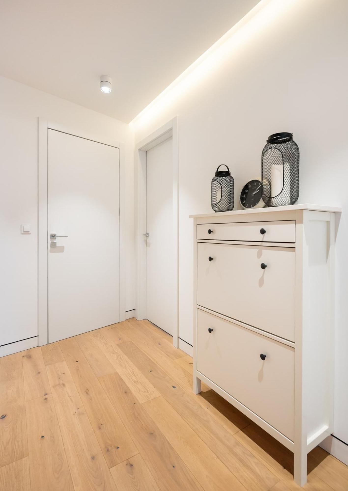 Solec Cristal Home Apartment وارسو المظهر الخارجي الصورة